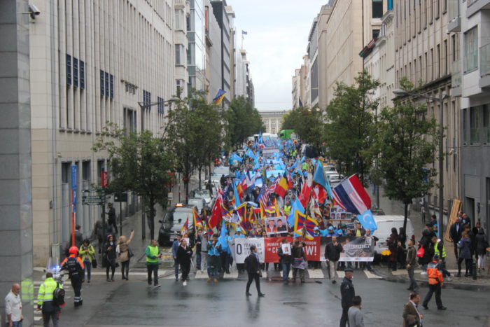 Une manifestation contre les violences politiques chinoise rassemble 800 personnes à Bruxelles